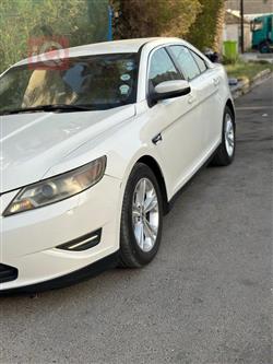 Ford Taurus